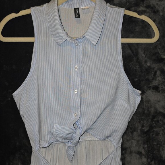 Divided Blue & White Striped Open Waist and Tie Button Up Dress Size 4 - Picture 3 of 8